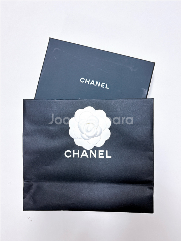 샤넬 클래식 중지갑 은장 캐비어스킨--6