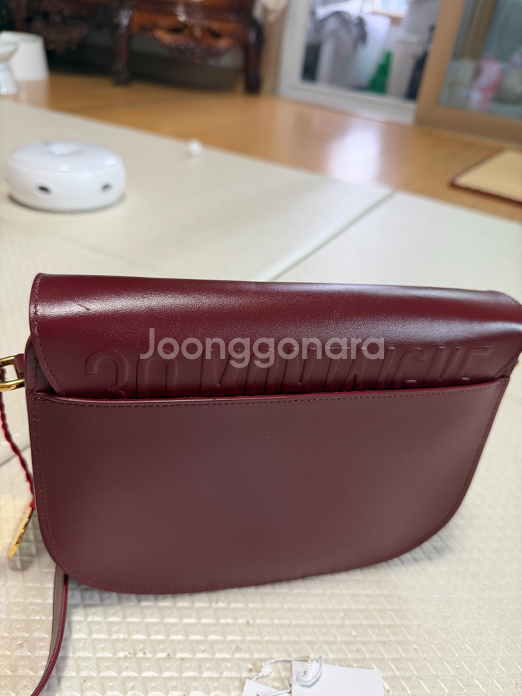 디올 바비백 버건디레드 미듐사이즈 급처합니다 (실착 5회 미만)--9