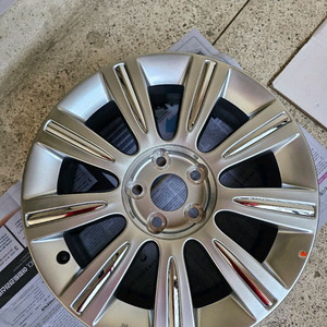 뉴에쿠스 vi/순정17인치/중고휠 1개/개인/팝니다.