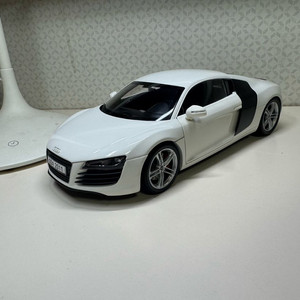 1:18 교쇼 아우디 R8 다이캐스트