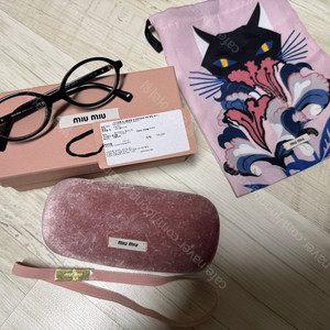 미우미우 블랙프레임 안경테