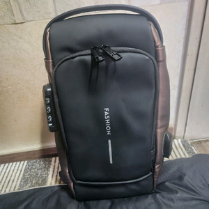 남성용 팩세이프 블랙 가방 판매합니다