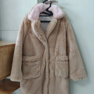 여아 모다까리나 롱 퍼코트 140사이즈(택포)