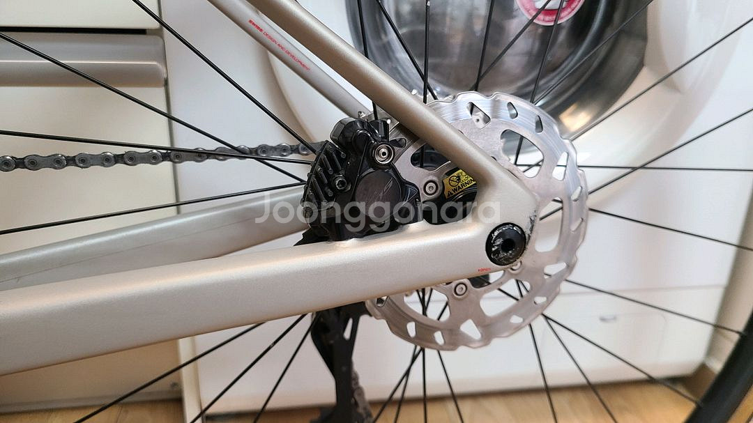 인하 로드명가 BMC 팀머신 SLR FIVE 신형105 Di2 카본 급매--7