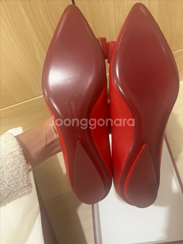 발렌티노 비바 플랫 5.5(230)--5