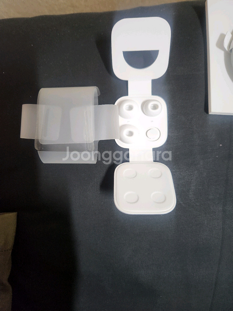 에어팟 프로1 본체.유닛,박스,케이블,보조배터리 해서 판매합니다--8