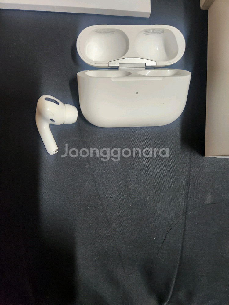 에어팟 프로1 본체.유닛,박스,케이블,보조배터리 해서 판매합니다--6