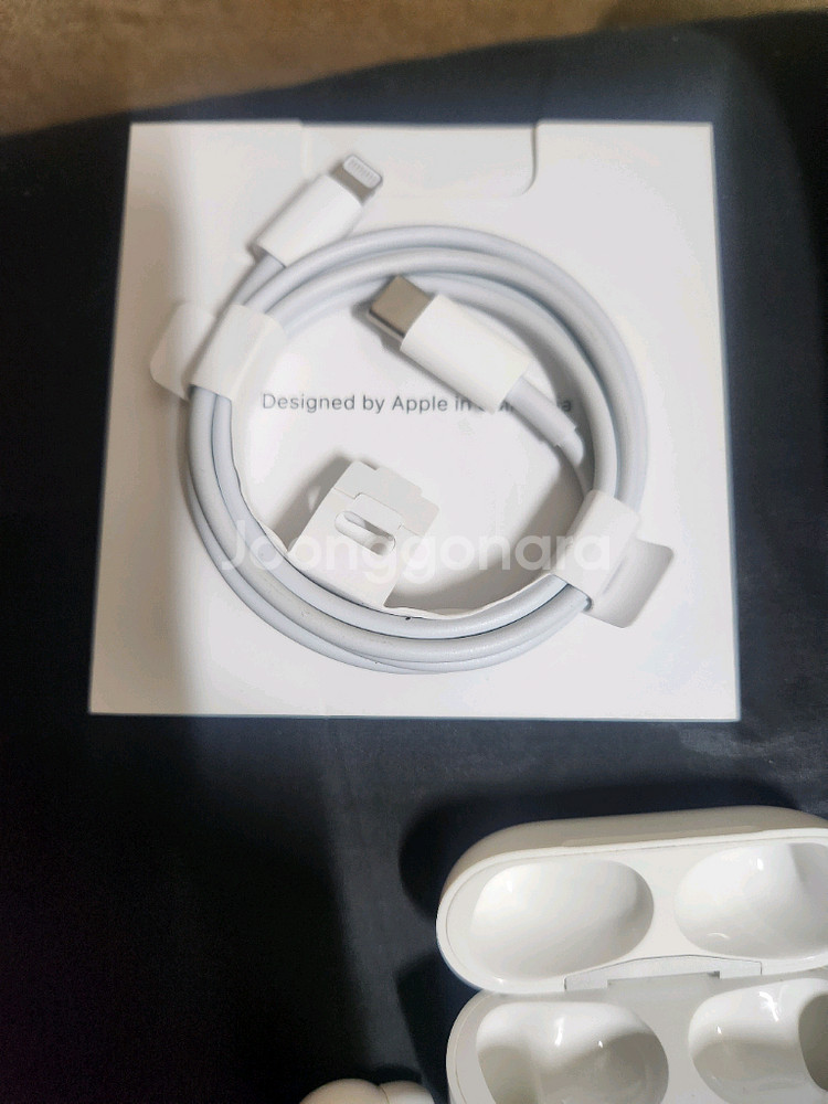 에어팟 프로1 본체.유닛,박스,케이블,보조배터리 해서 판매합니다--7