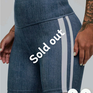 줌바 ZW 하이 웨이스티드 바이커 쇼츠