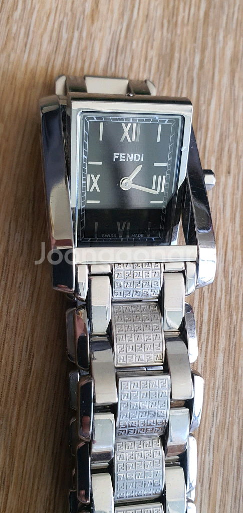 펜디 남성 시계--1