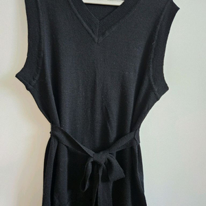 카티아조 블랙 럭셔리 울 베스트