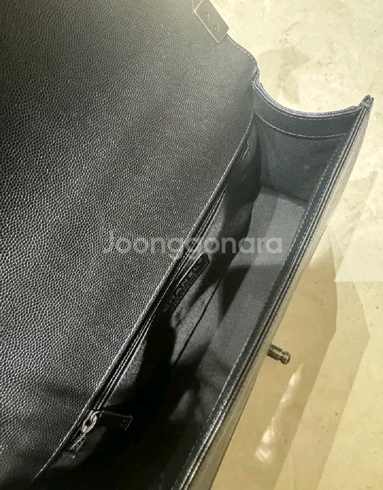 샤넬 보이백 캐비어 뉴미듐(라지)--5