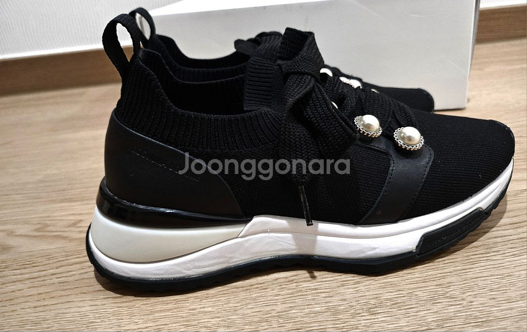 슈콤마보니 스니커즈 운동화--2