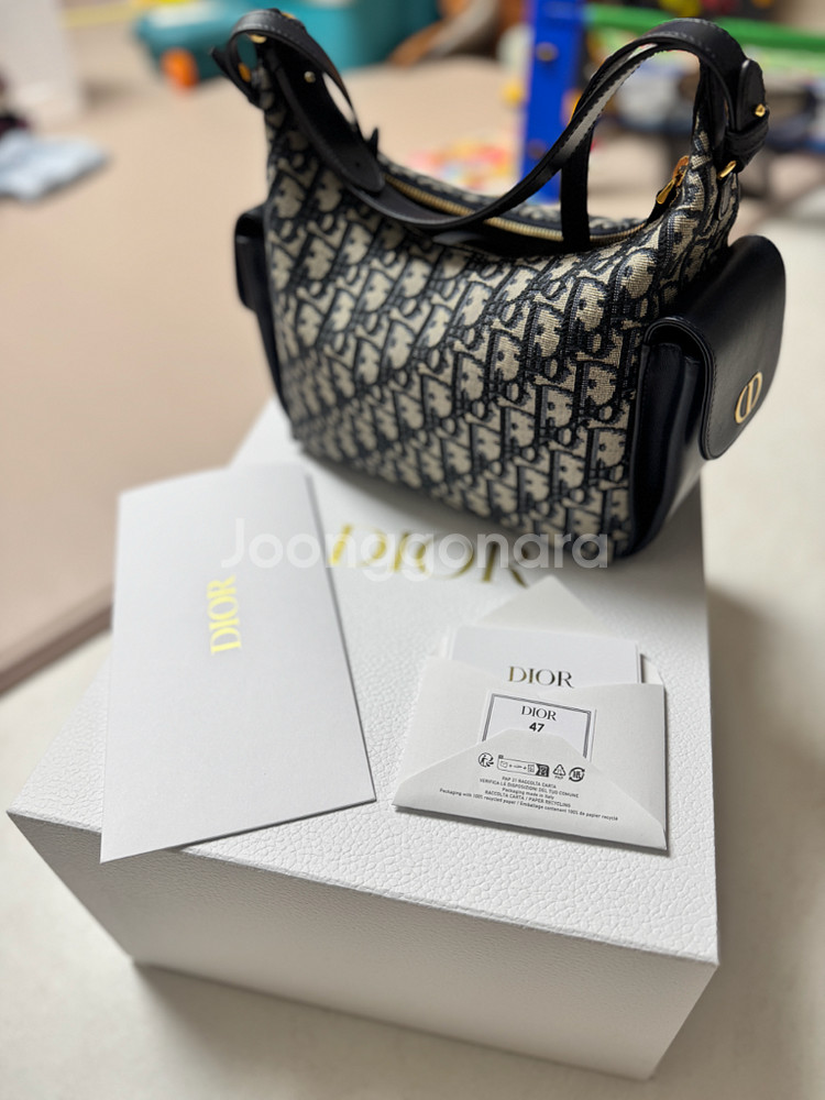 디올 D드림 오블리크 미디움 토트잭--0