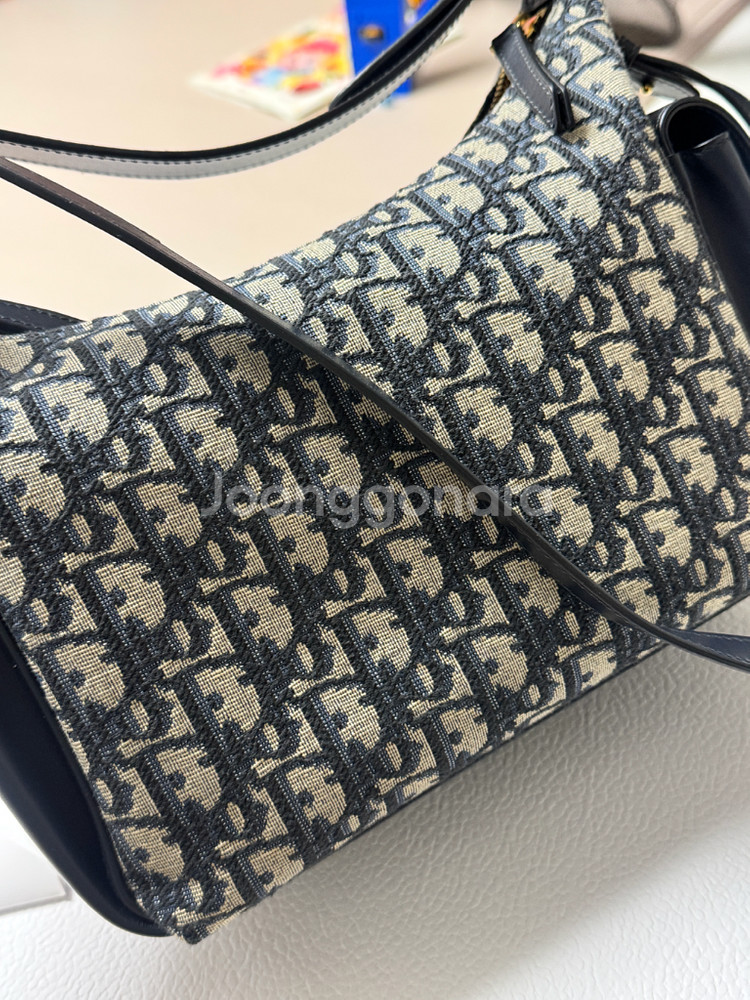 디올 D드림 오블리크 미디움 토트잭--3