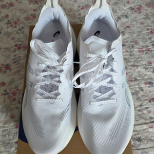 아식스 메가블라스트 270mm 팔거나 교환