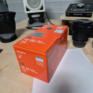 SEL2070G 20-70mm f4 소니 줌렌즈