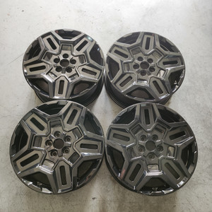 더뉴 싼타페TM 19인치 하이브리드 블랙휠 순정휠 중고휠 팝니다