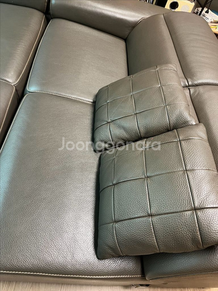 자코모 드렁큰 4인용 가죽 소파--9