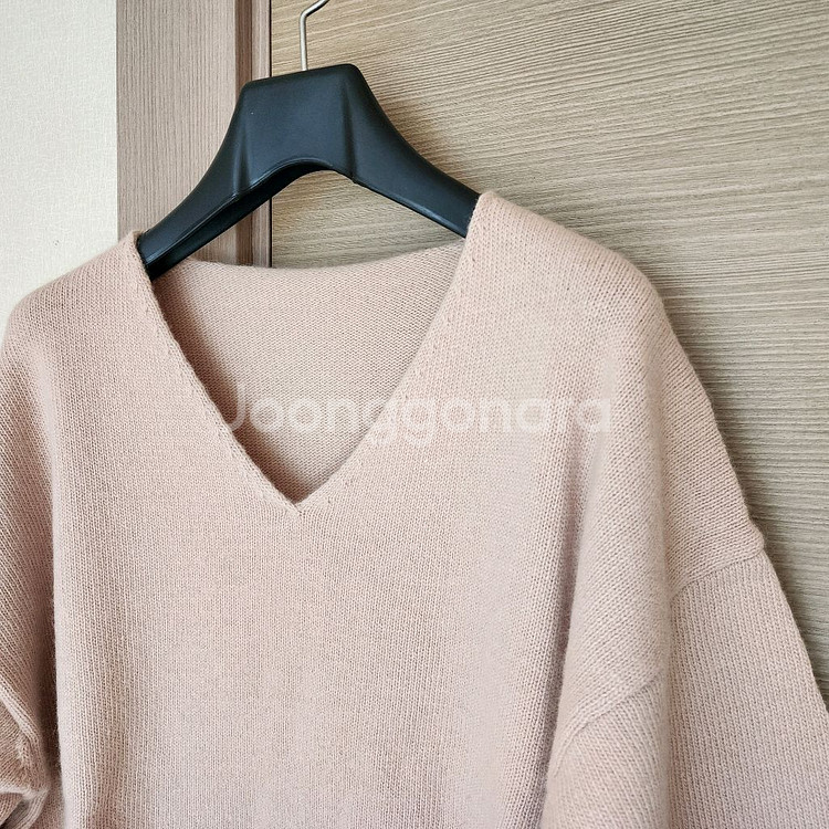 브이넥 반팔니트--3