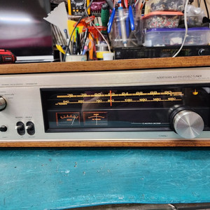 럭스맨 우드형빈티지바리콘튜너 T550 입니다