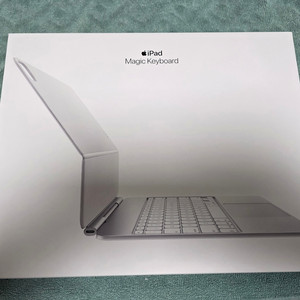 Apple 매직 키보드 - 아이패드 프로 13(M5/M4 모델)용 화이트 MWR43KH/A 팝니다.