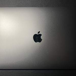맥북 에어 M1 13인치 16gb 256gb 스페이스 그레이