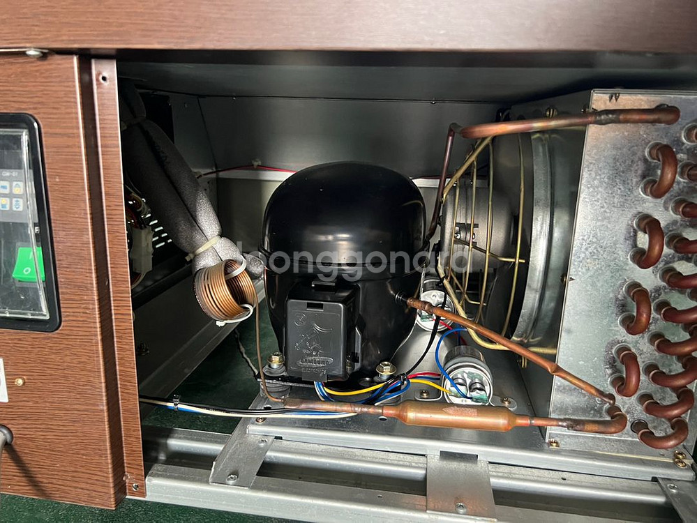 중고쇼케이스 그랜드 우성 1200 사각쇼케이스 80만원--4