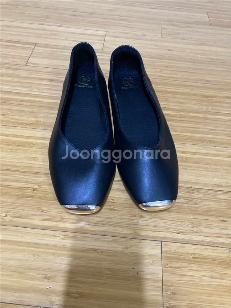 THELLESTREET 블랙 플랫 슈즈 250mm 새상품--0