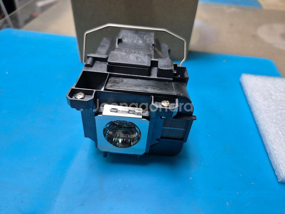 엡손 EB-1940W 빔프로젝터--3