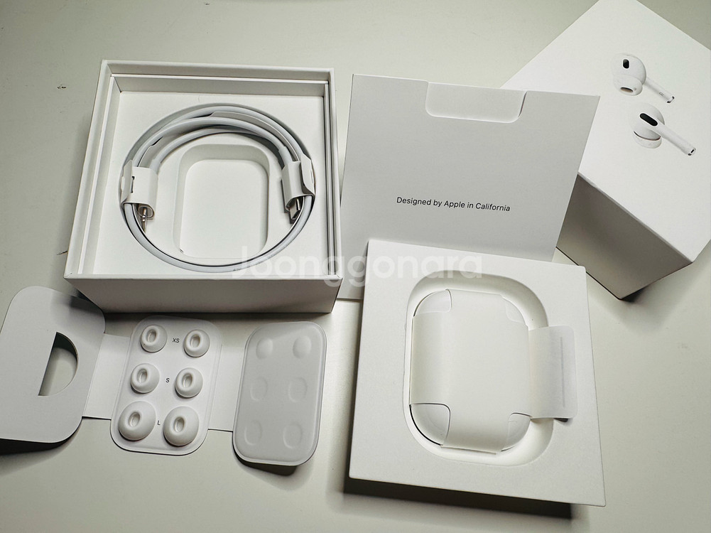 미사용 새제품 에어팟 프로 2세대 풀박스--0