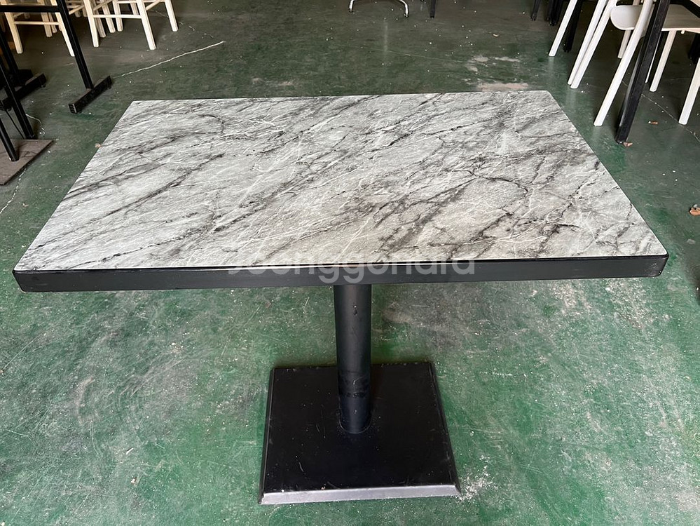 중고테이블 대리석느낌 4인용 테이블 개당 3만원팝니다--0