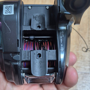 시보그 200j-dh 전동릴 팝니다.