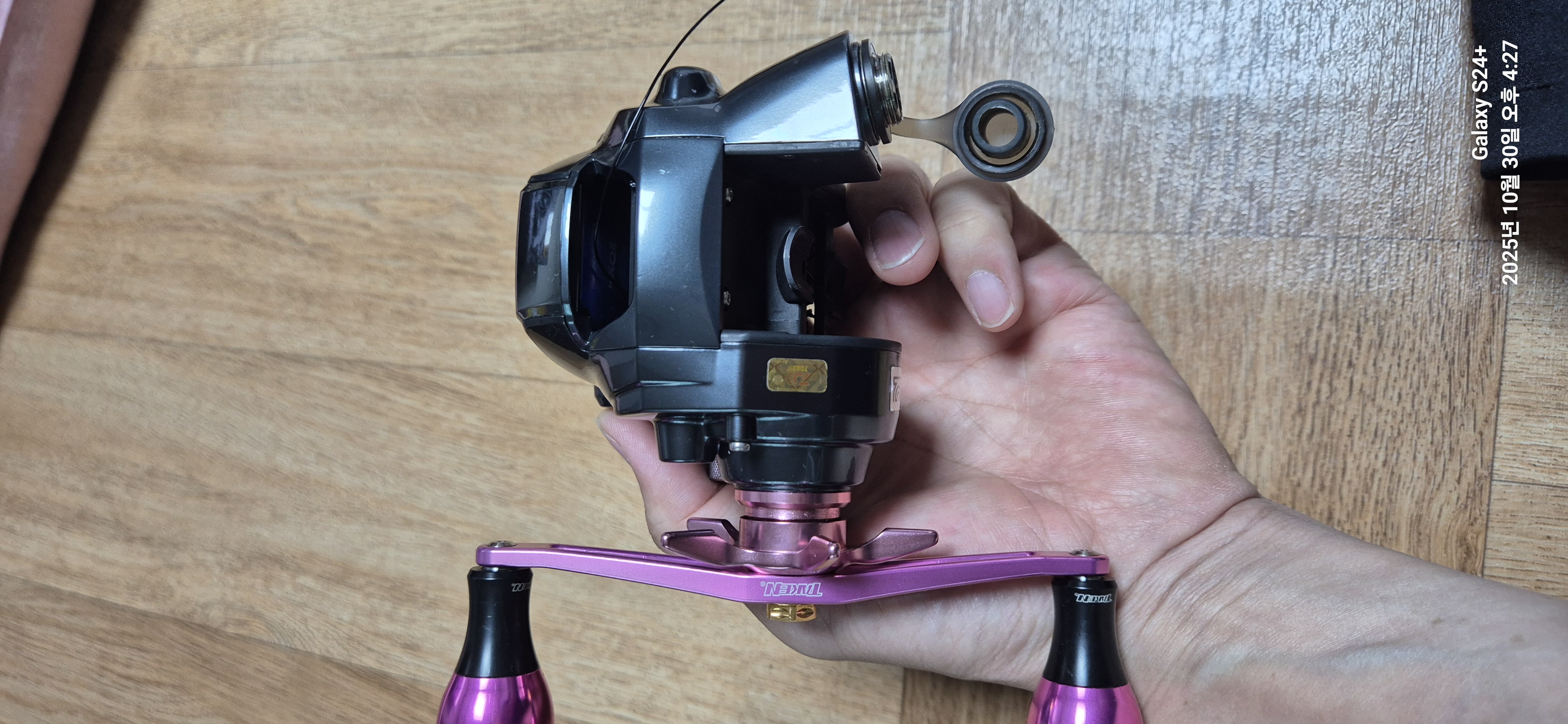 시보그 200j-dh 전동릴 팝니다.--2