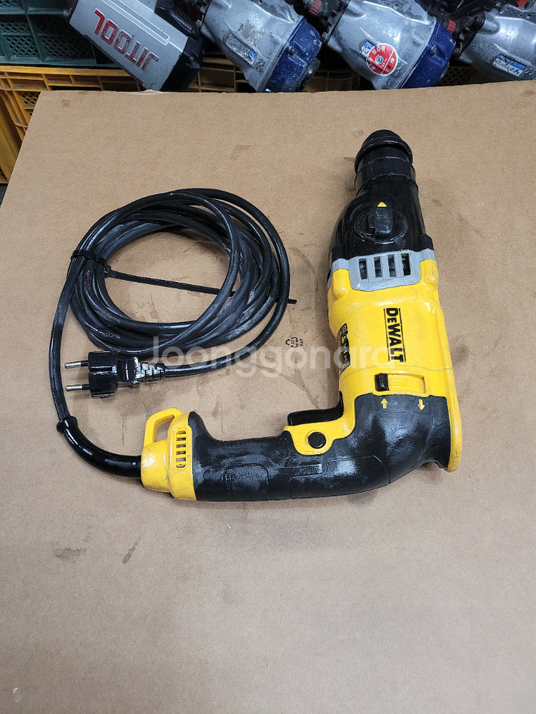 디월트함마드릴 D25143 앙카드릴 로타리함마드릴 유선--4