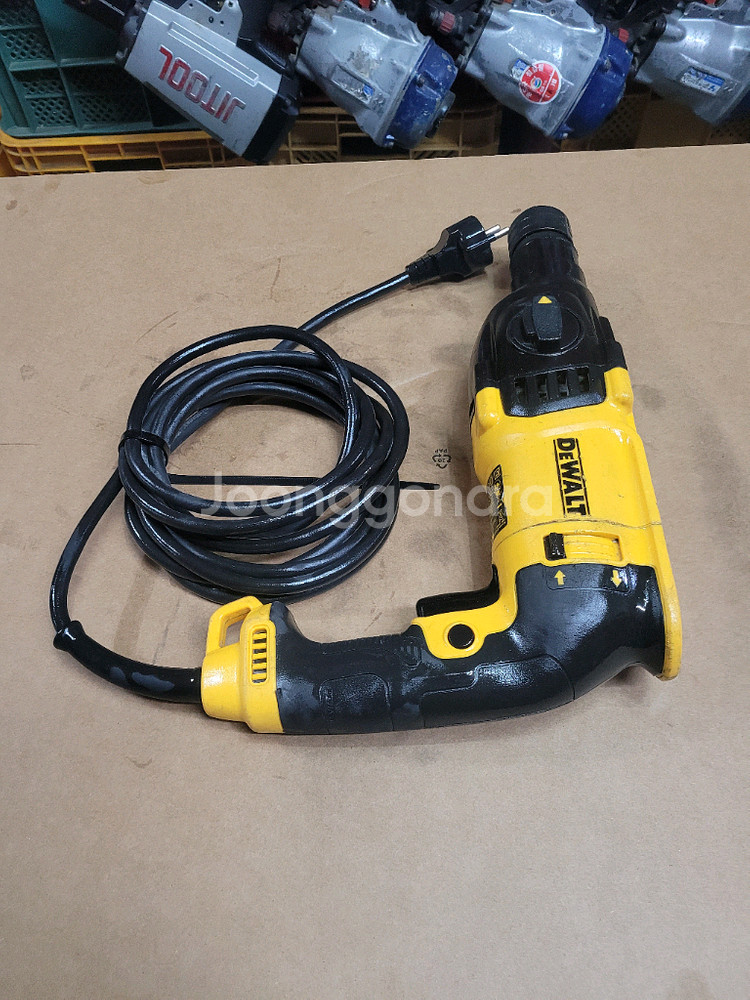 디월트함마드릴 D25132 앙카드릴 로타리함마드릴--3