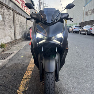 야마하 XMAX 300스쿠터 페리