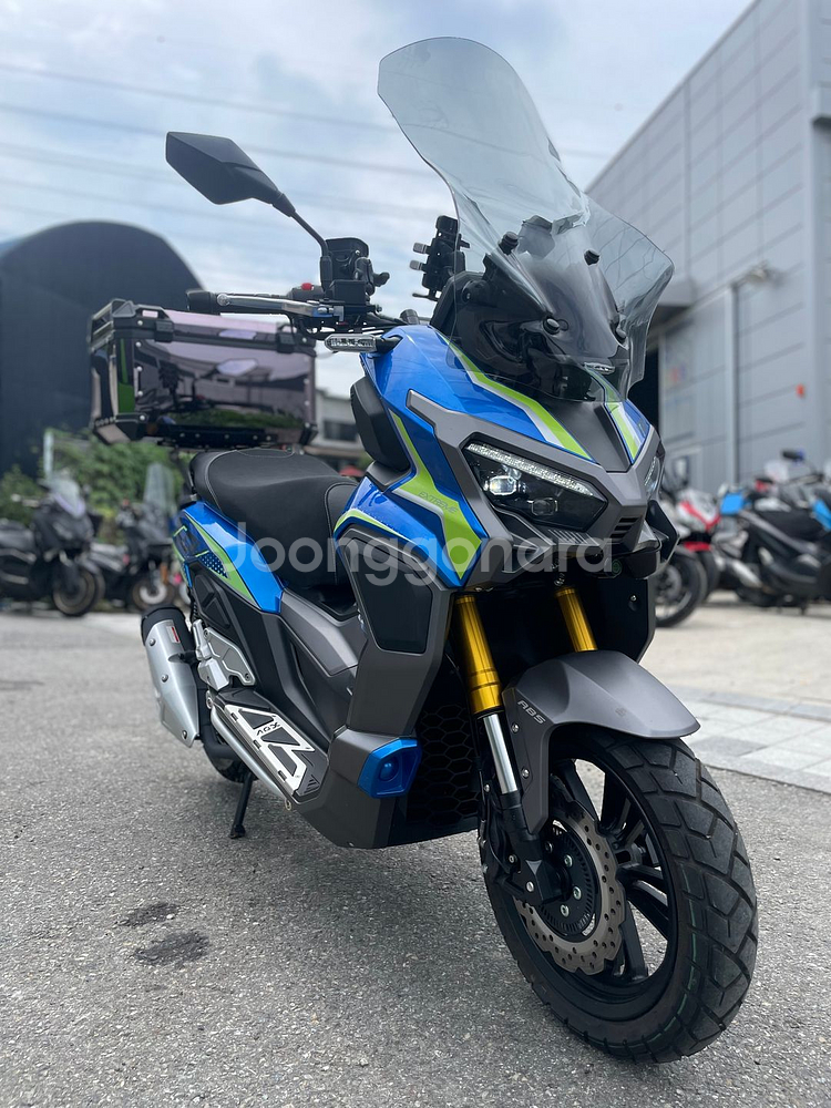 신차급) xdv300 23년식 270키로 최저가 판매--0