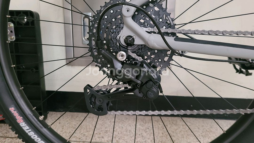 최신 26년식 메리다 빅나인 200 신동품 가격내려요--4