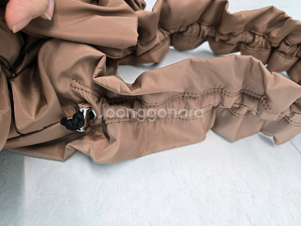 한섬 톰그레이하운드 MUVEIL 리본 숄더백 카멜--7