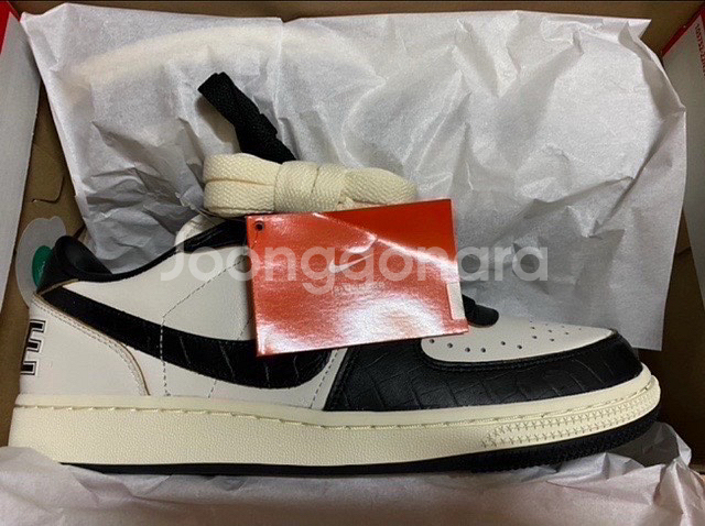 나이키 터미네이터 로우 프리미엄 팬텀블랙 270 팝니다--0