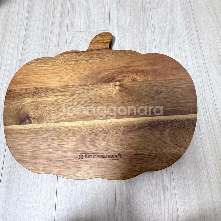 르쿠르제 호박 우드 트레이--0