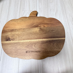 르쿠르제 호박 우드 트레이