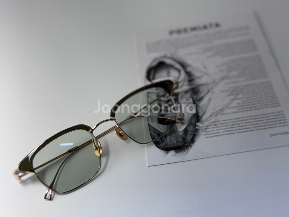 이세이 미야케 x 금자안경 웰링턴 V 하금테 안경 0056--0