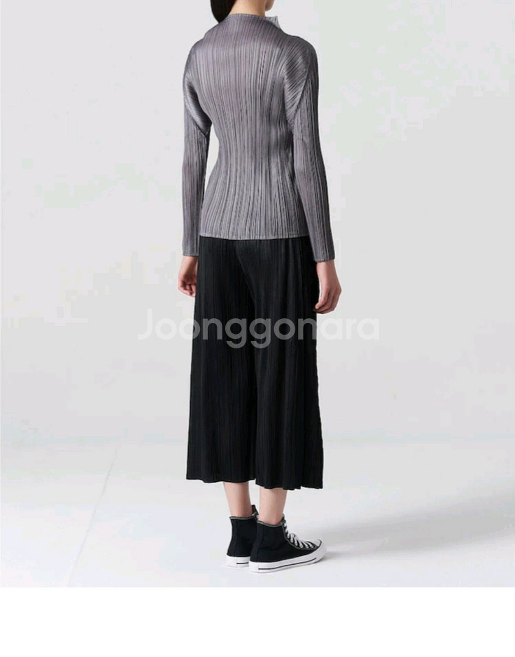 이세이미야케 플리츠플리즈 탑 베이직 탑 그레이 3사이즈--8