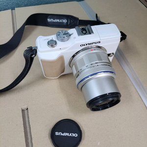 올림푸스 미러리스 카메라 + 14-42mm 렌즈 세트