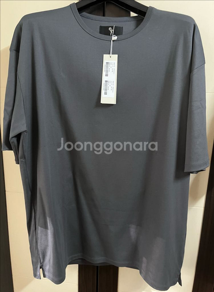 에비너 반팔티 그레이,그린색 1사이즈 팝니다--0