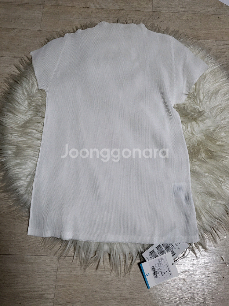 이세이미야케 플리츠플리즈 탑 미스트 베이직 탑 화이트--1