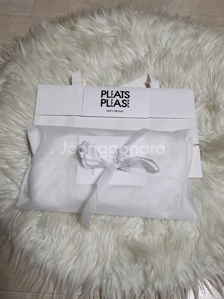 이세이미야케 플리츠플리즈 탑 미스트 베이직 탑 화이트--4