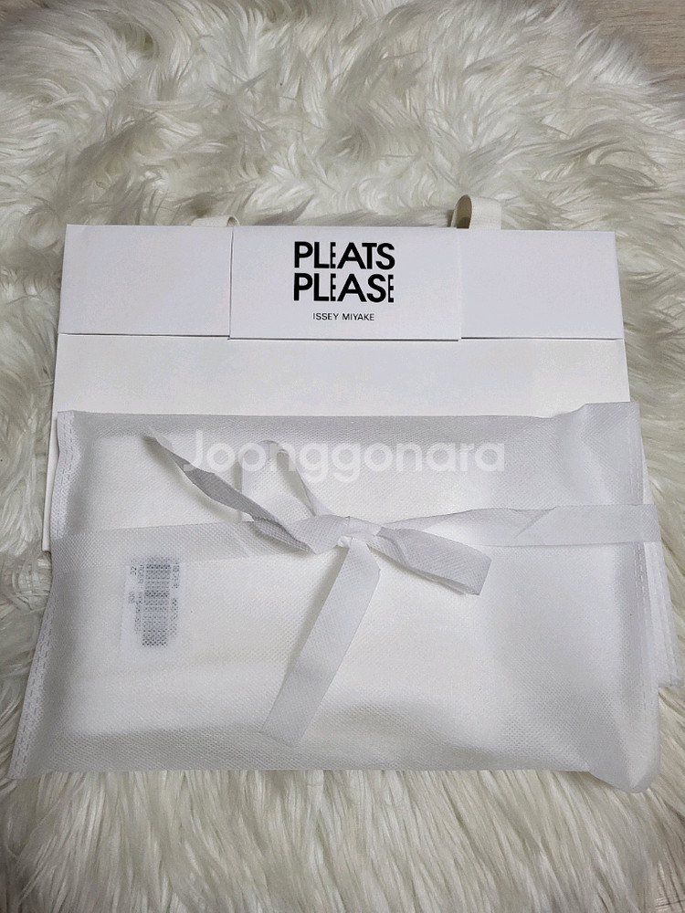 이세이미야케 플리츠플리즈 탑 미스트 베이직 탑 화이트--8